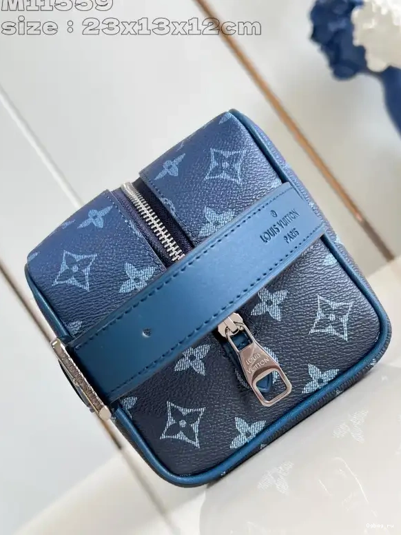 VUITTON DOPP bag-23*13*12CM LOUIS LOCKER KIT 0506